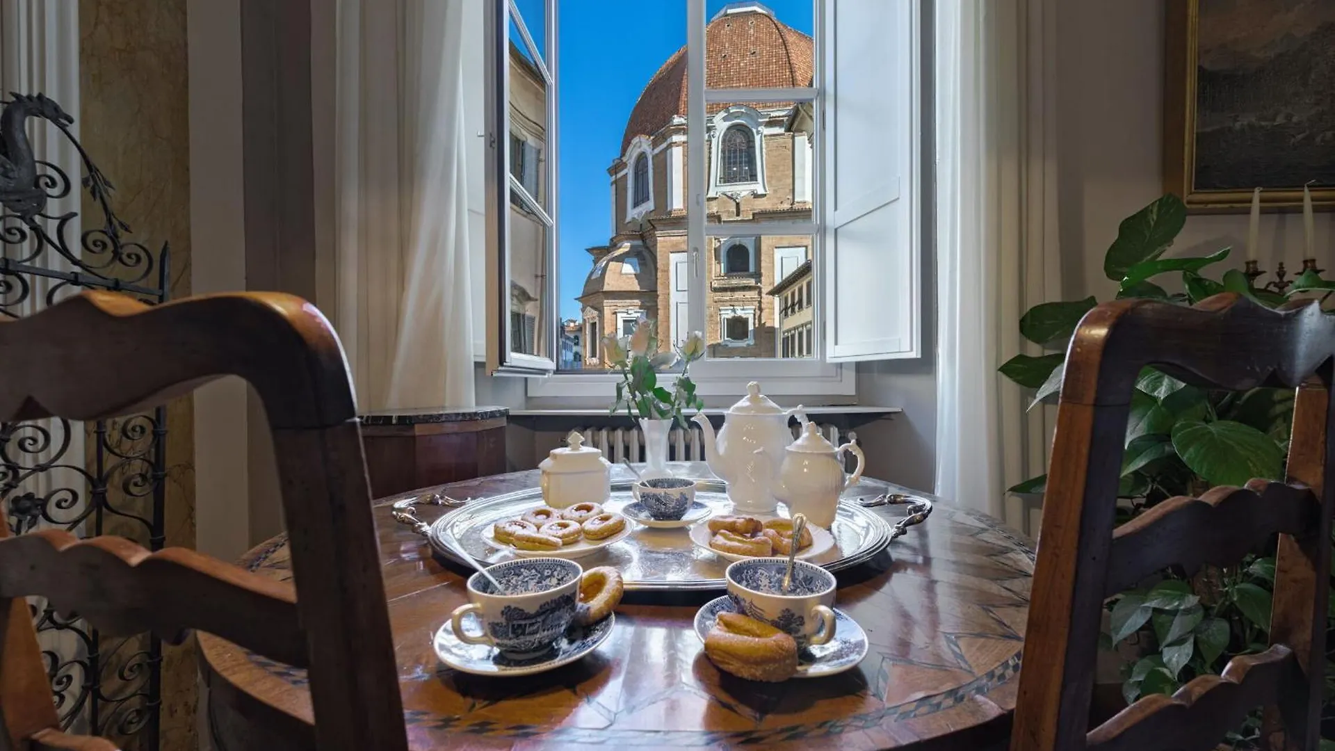 Ares Apartment Florence 0*,