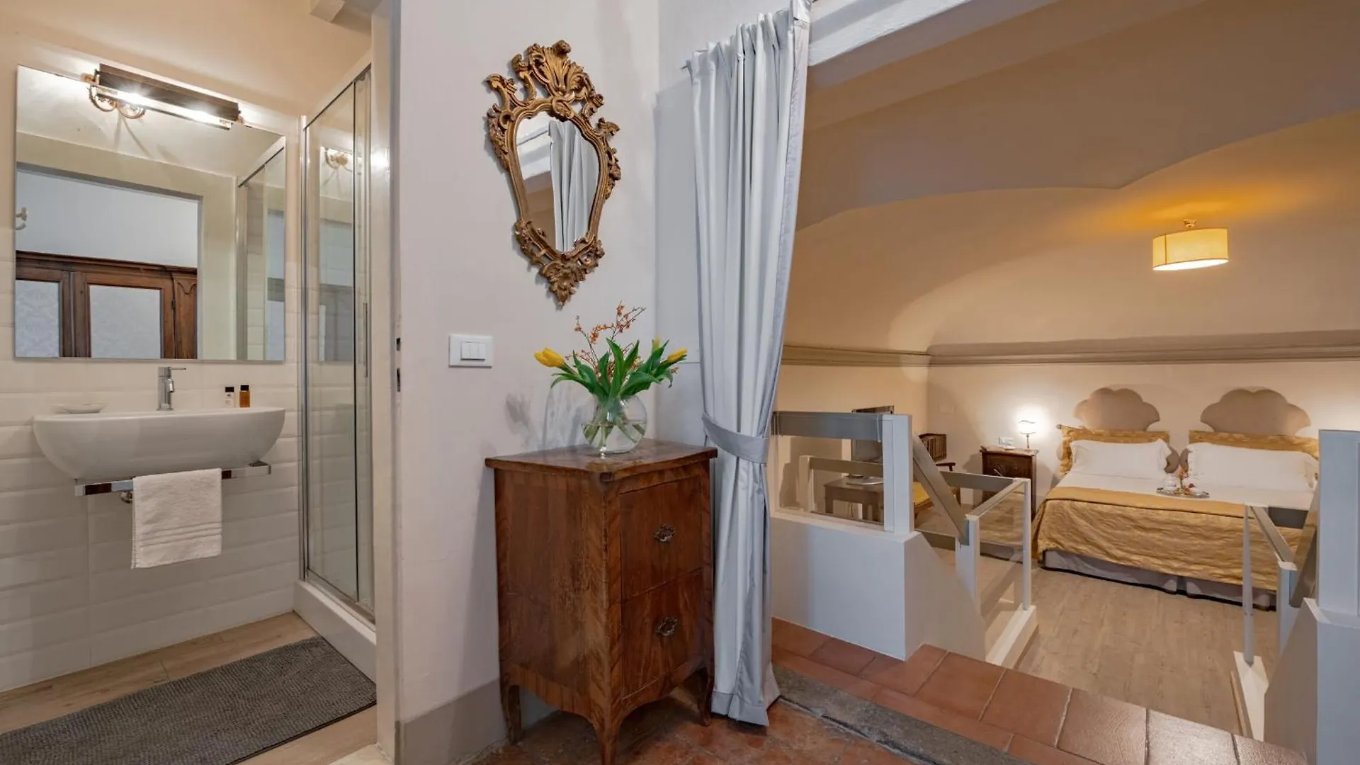 Ares Apartment Florence Italy